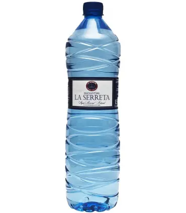 Agua La Serreta de manantial natural en botella de 1.5 litros
